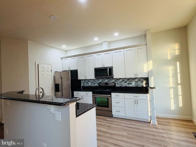 25352 HERRING CREEK DR, Chantilly, VA 20152