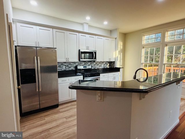 25352 HERRING CREEK DR, Chantilly, VA 20152