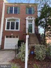 25352 HERRING CREEK DR, Chantilly, VA 20152