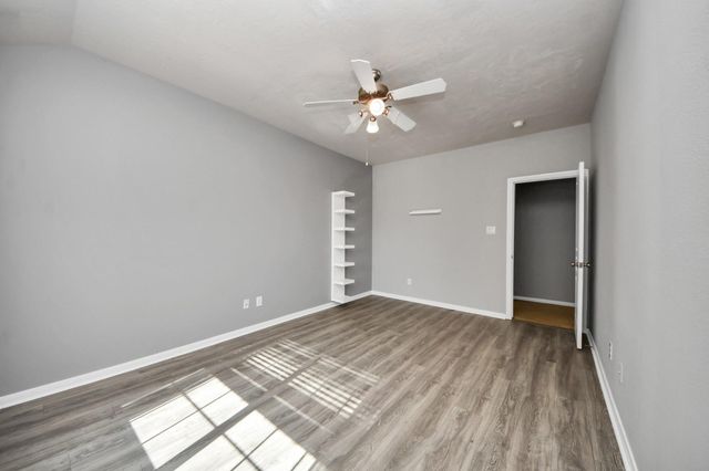 18330 Enchanted Rock Trail, Humble, TX 77346