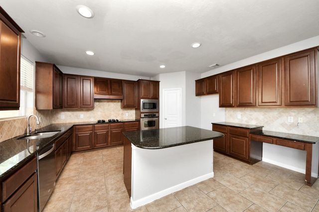 18330 Enchanted Rock Trail, Humble, TX 77346