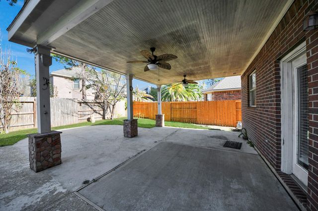 18330 Enchanted Rock Trail, Humble, TX 77346