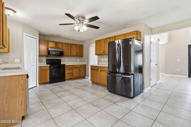 1156 Camas Avenue NW, Palm Bay, FL 32907