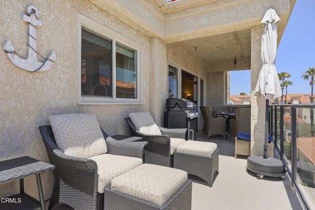 1737 Emerald Isle Way, Oxnard, CA 93035