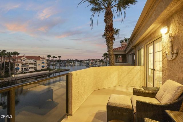 1737 Emerald Isle Way, Oxnard, CA 93035