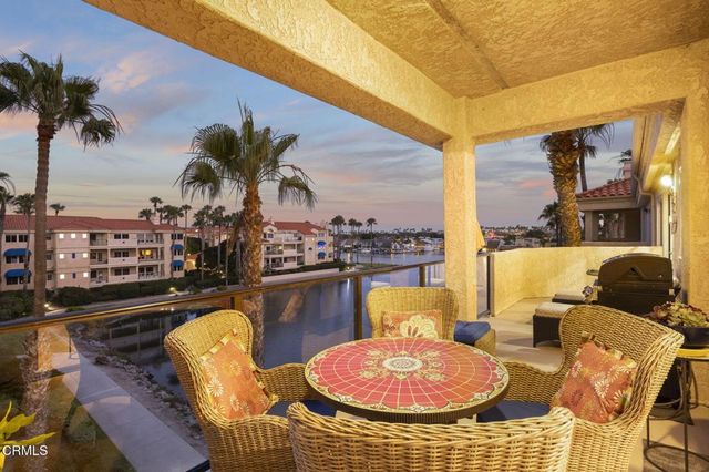 1737 Emerald Isle Way, Oxnard, CA 93035