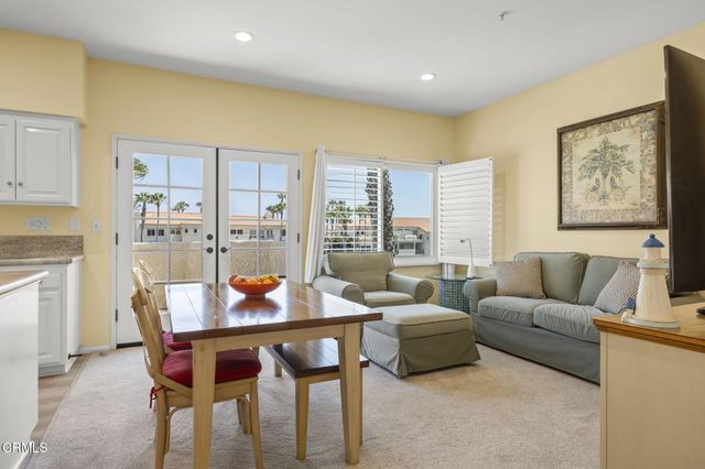 1737 Emerald Isle Way, Oxnard, CA 93035