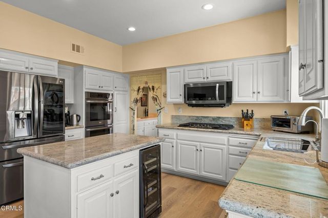 1737 Emerald Isle Way, Oxnard, CA 93035