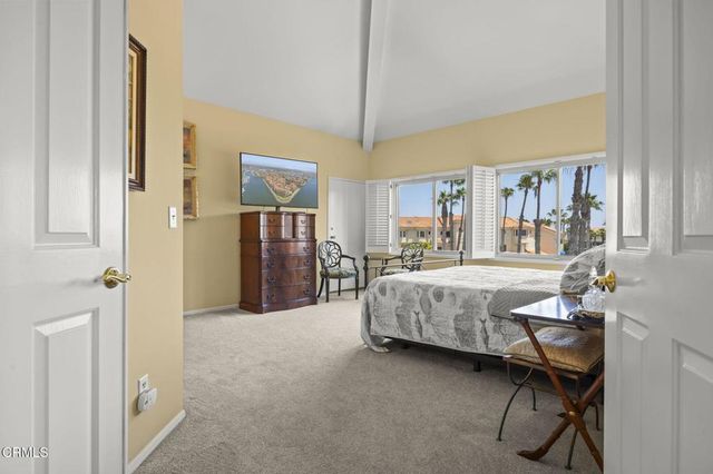 1737 Emerald Isle Way, Oxnard, CA 93035