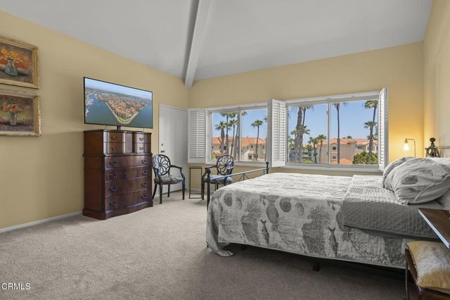 1737 Emerald Isle Way, Oxnard, CA 93035