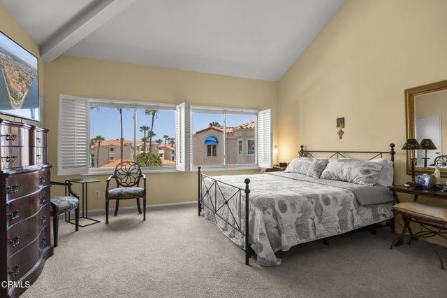 1737 Emerald Isle Way, Oxnard, CA 93035