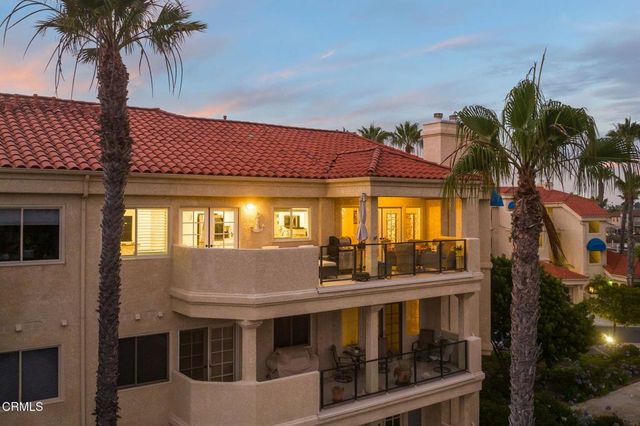 1737 Emerald Isle Way, Oxnard, CA 93035