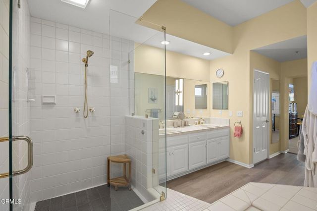 1737 Emerald Isle Way, Oxnard, CA 93035