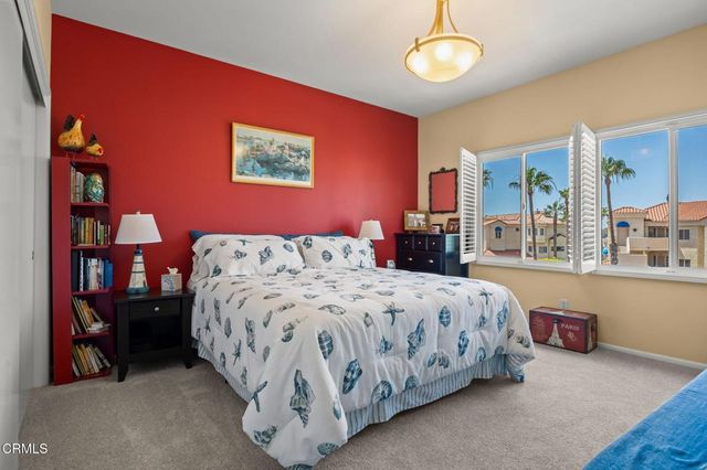 1737 Emerald Isle Way, Oxnard, CA 93035