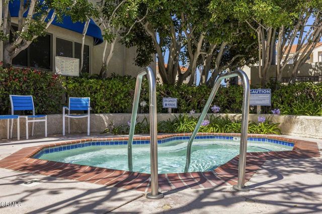 1737 Emerald Isle Way, Oxnard, CA 93035