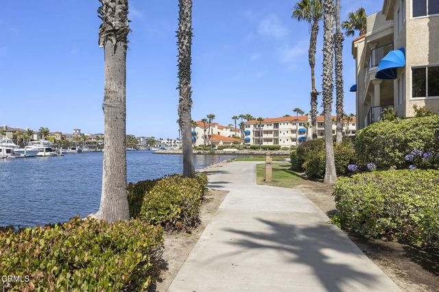 1737 Emerald Isle Way, Oxnard, CA 93035