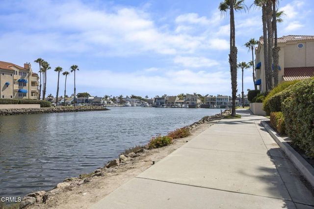 1737 Emerald Isle Way, Oxnard, CA 93035