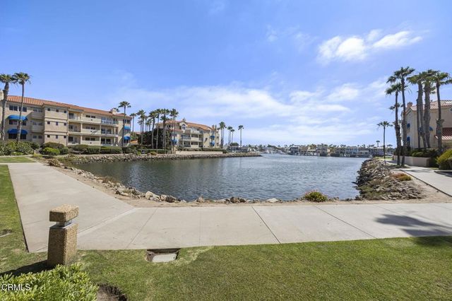 1737 Emerald Isle Way, Oxnard, CA 93035