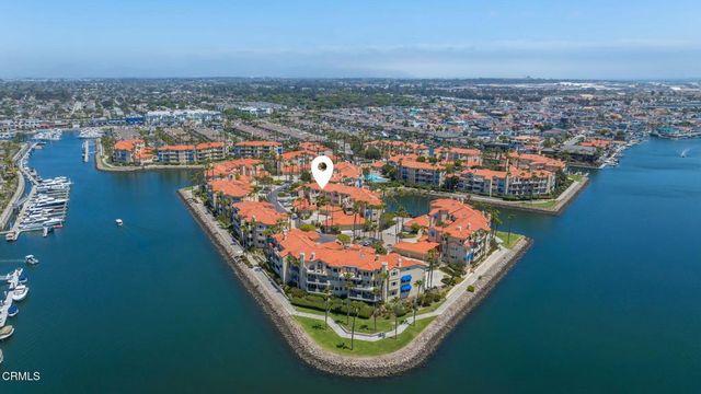 1737 Emerald Isle Way, Oxnard, CA 93035