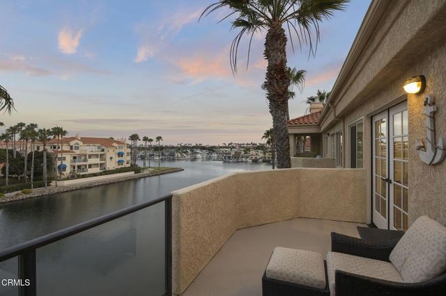 1737 Emerald Isle Way, Oxnard, CA 93035