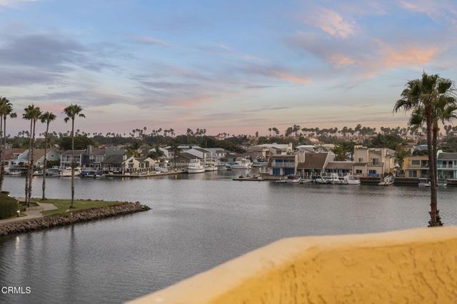 1737 Emerald Isle Way, Oxnard, CA 93035