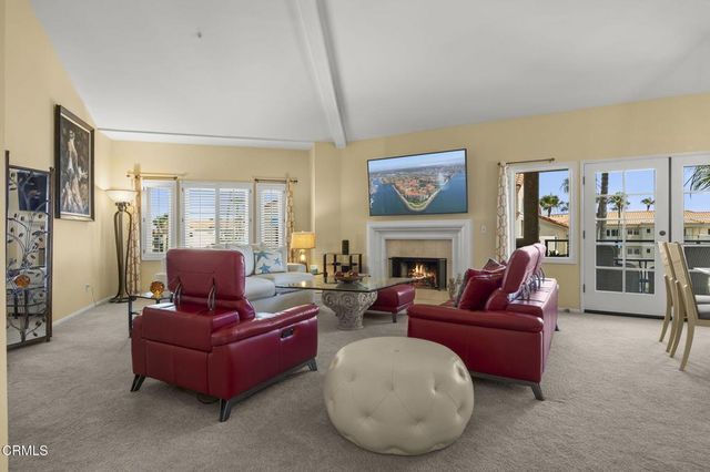 1737 Emerald Isle Way, Oxnard, CA 93035