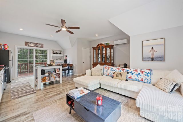 1483 Hopewell Church Road, Catawba, NC 28609
