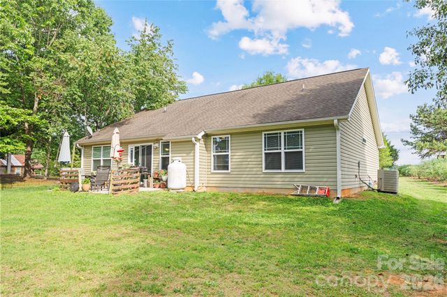 1483 Hopewell Church Road, Catawba, NC 28609