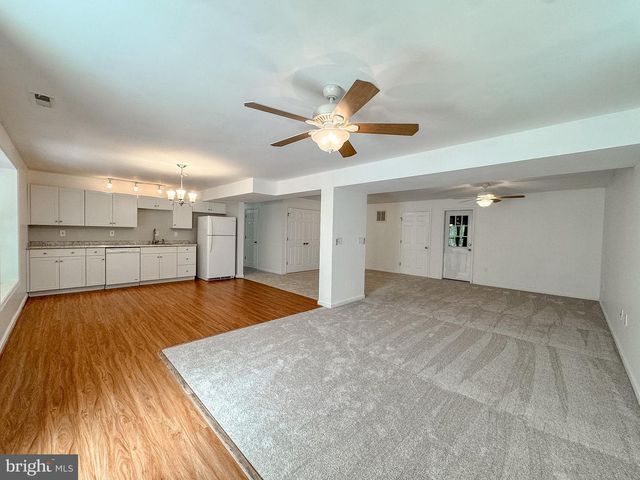 1404 GRAHAM DR, Fredericksburg, VA 22401