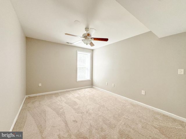 1404 GRAHAM DR, Fredericksburg, VA 22401