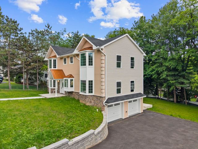 418 EAST AVE, Northvale, NJ 07647
