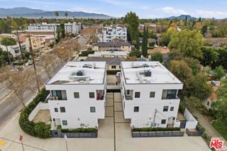 13822 Oxnard Street, Van Nuys, CA 91401