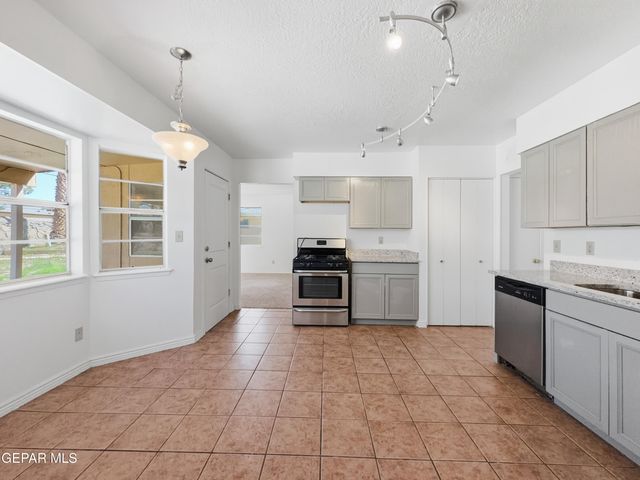 2600 GENE LITTLER Drive, El Paso, TX 79936