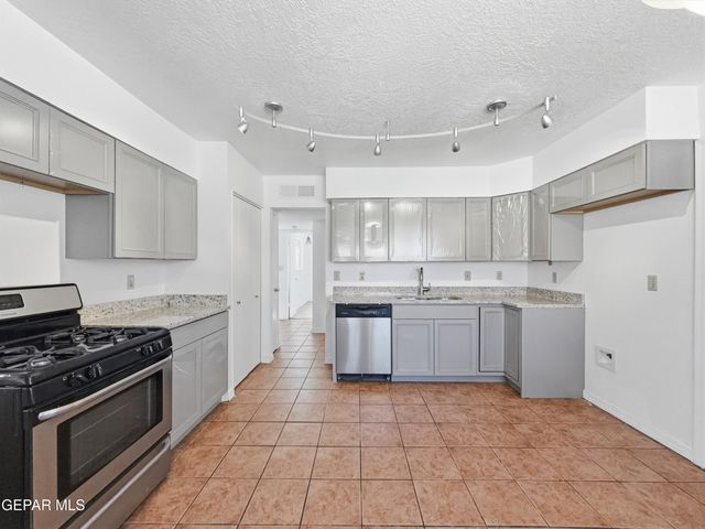 2600 GENE LITTLER Drive, El Paso, TX 79936