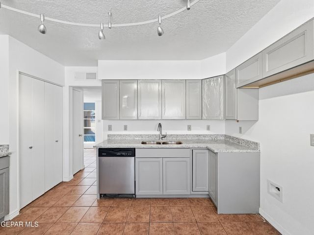 2600 GENE LITTLER Drive, El Paso, TX 79936