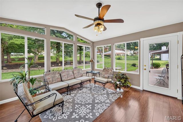 13247 Delft Drive, St Louis, MO 63146