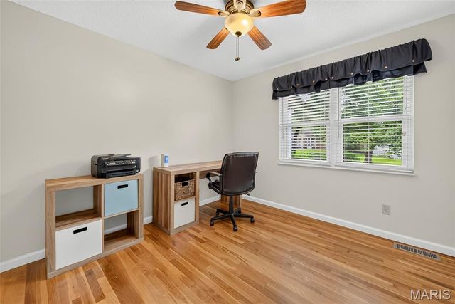 13247 Delft Drive, St Louis, MO 63146