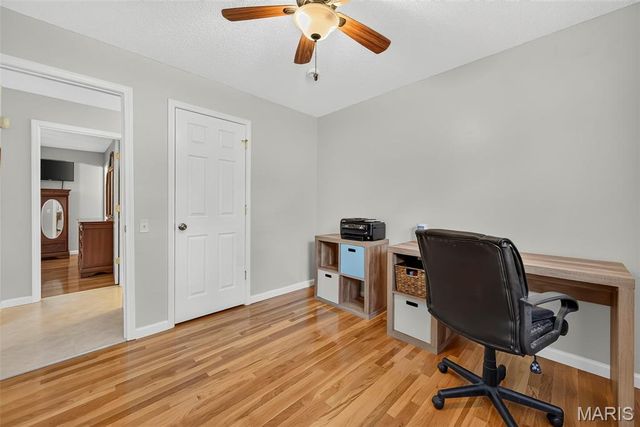 13247 Delft Drive, St Louis, MO 63146