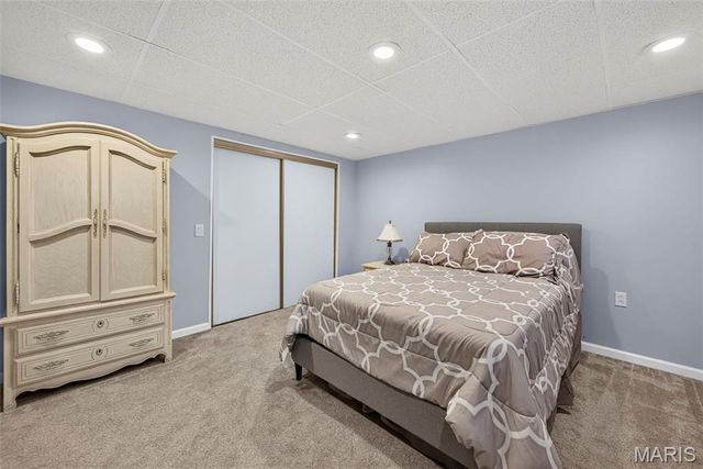 13247 Delft Drive, St Louis, MO 63146