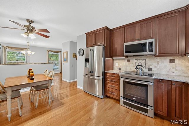 13247 Delft Drive, St Louis, MO 63146
