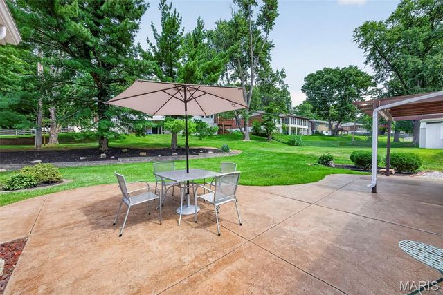13247 Delft Drive, St Louis, MO 63146