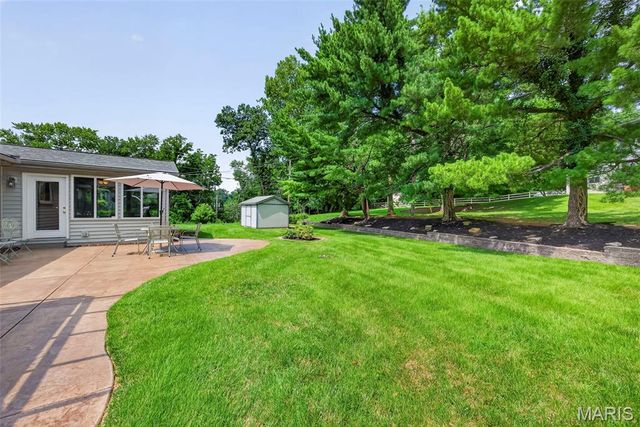 13247 Delft Drive, St Louis, MO 63146