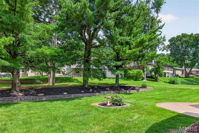 13247 Delft Drive, St Louis, MO 63146