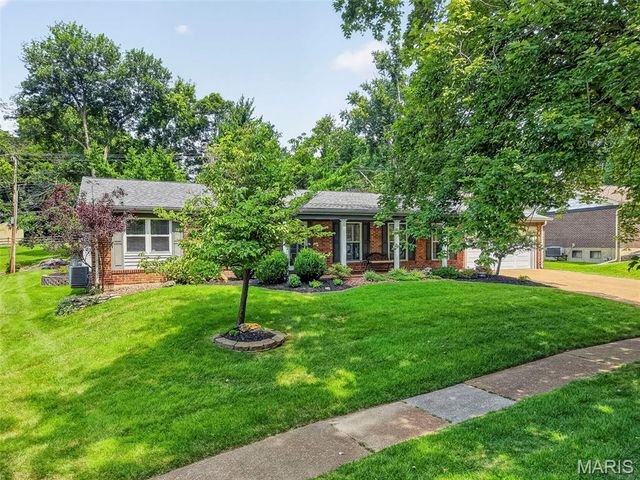 13247 Delft Drive, St Louis, MO 63146