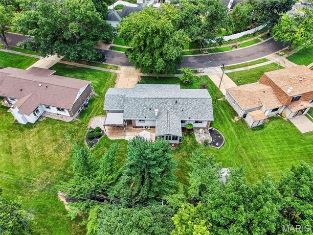 13247 Delft Drive, St Louis, MO 63146