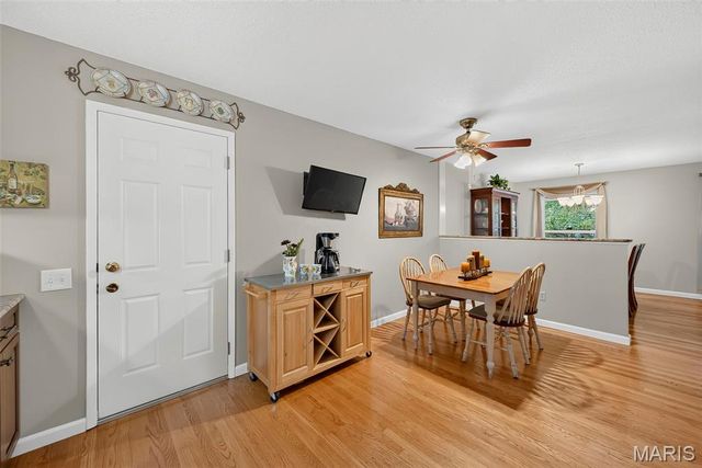 13247 Delft Drive, St Louis, MO 63146
