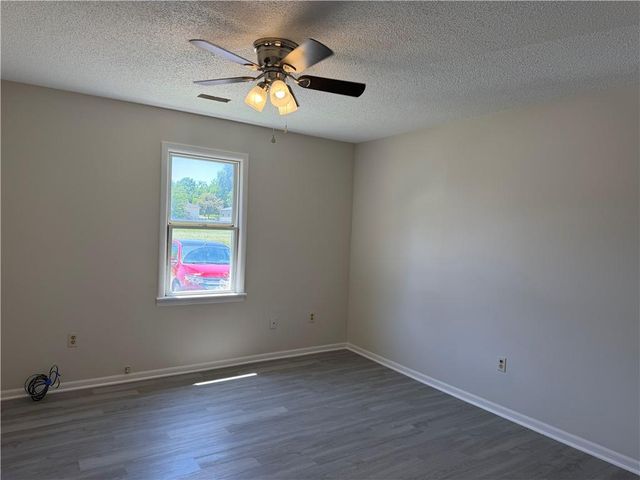 1100 Colonial Drive, Lathrop, MO 64465