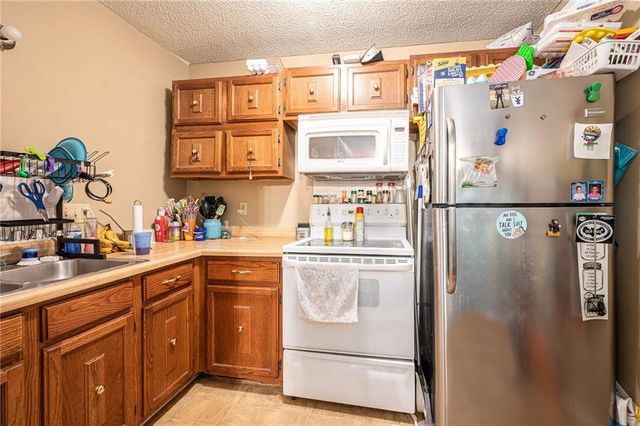 1100 Colonial Drive, Lathrop, MO 64465