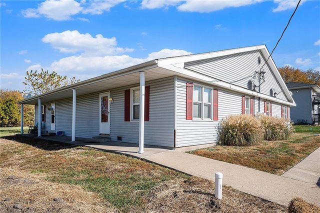 1100 Colonial Drive, Lathrop, MO 64465