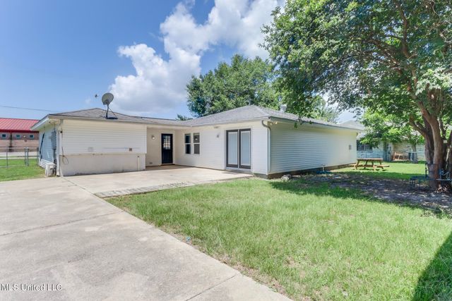 709 Gardendale Avenue, Long Beach, MS 39560